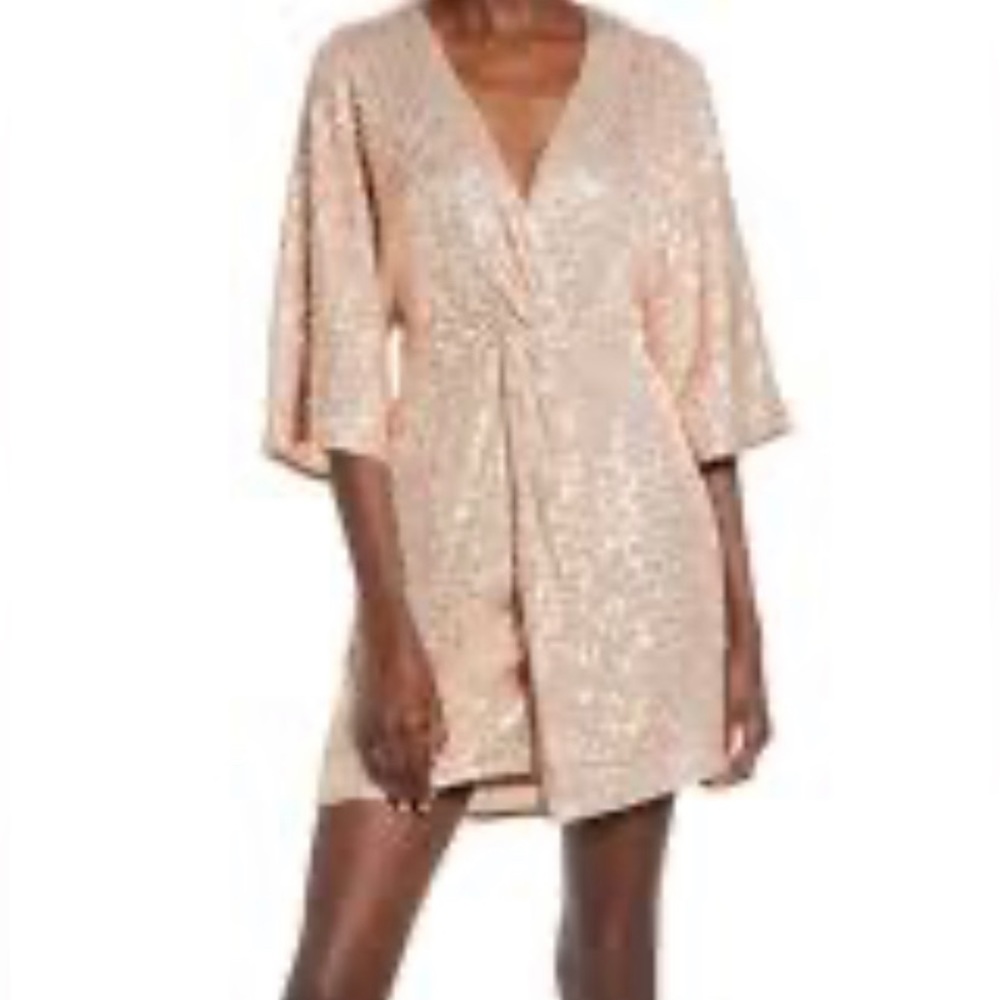 All In Favor Rose Gold Sequin Twist Front Dress NWT Nordstroms sz Small